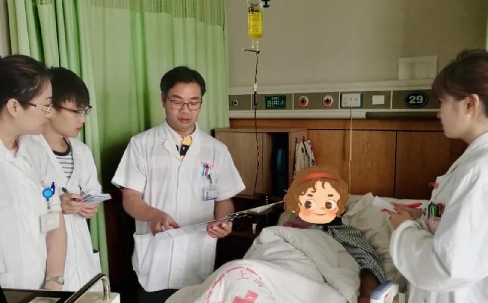 Dr. Lei Tao | Integrating Chinese and Western Medicine, Different Paths to the Same Goal