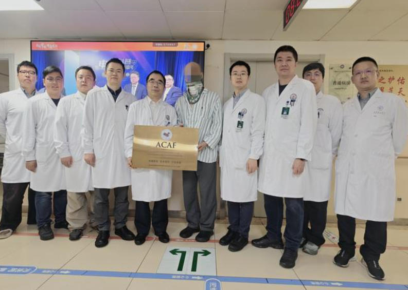 For 54-year-old Malaysian Chinese businessman Mr. Chan, the last three months had been profoundly unsettling. His own hands no longer felt like his own. Simple, everyday acts—fastening a shirt button, holding chopsticks, gripping a pen—had become monumental challenges.