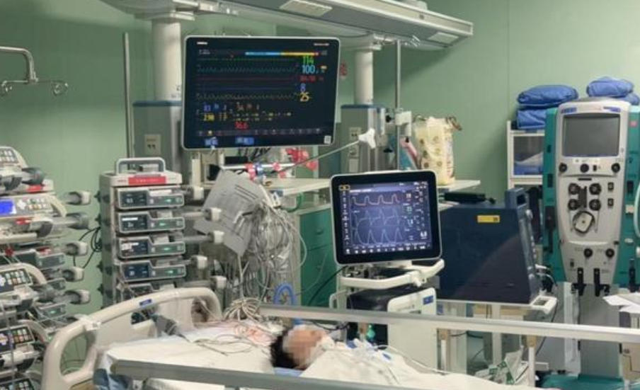 Shanghai Team Performs First ABO-Incompatible Heart Transplant on Infant