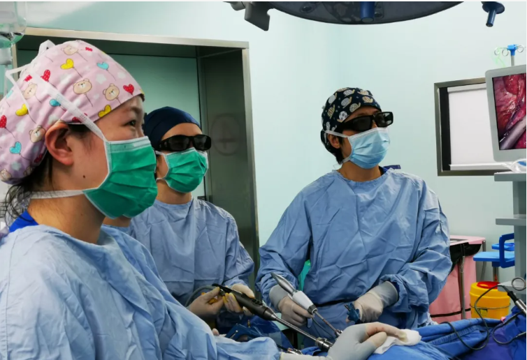 Dr. Yi Xiaofang | Director of General Gynecology — Expertise in Endometriosis and Minimally Invasive Surgery