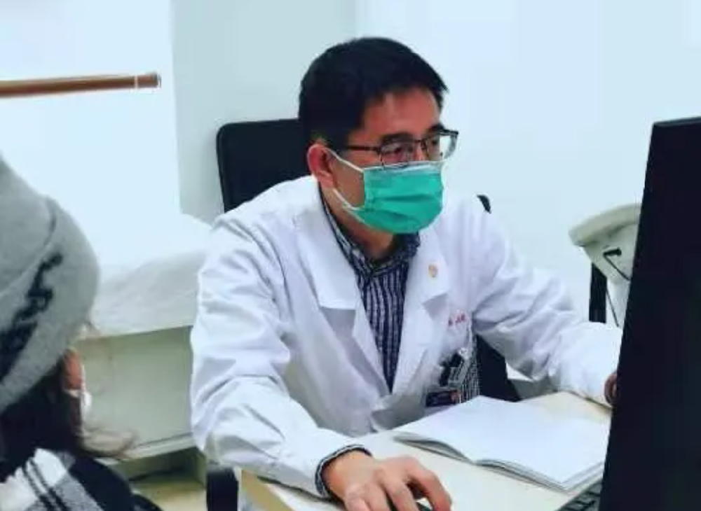 Dr. Yang Ji | A Dermatologist Who Measures the Years by Who Gets Better