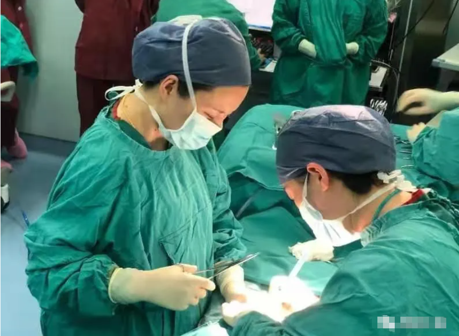 Dr. Hua Xiaolin | High-Risk Obstetrics, and a Child Worth Keeping